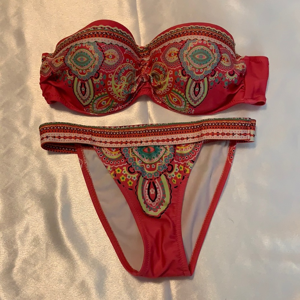 Strapless bikini top and bottom